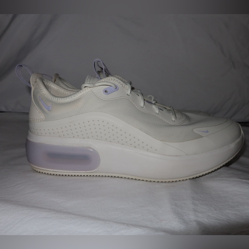 Women Nikes